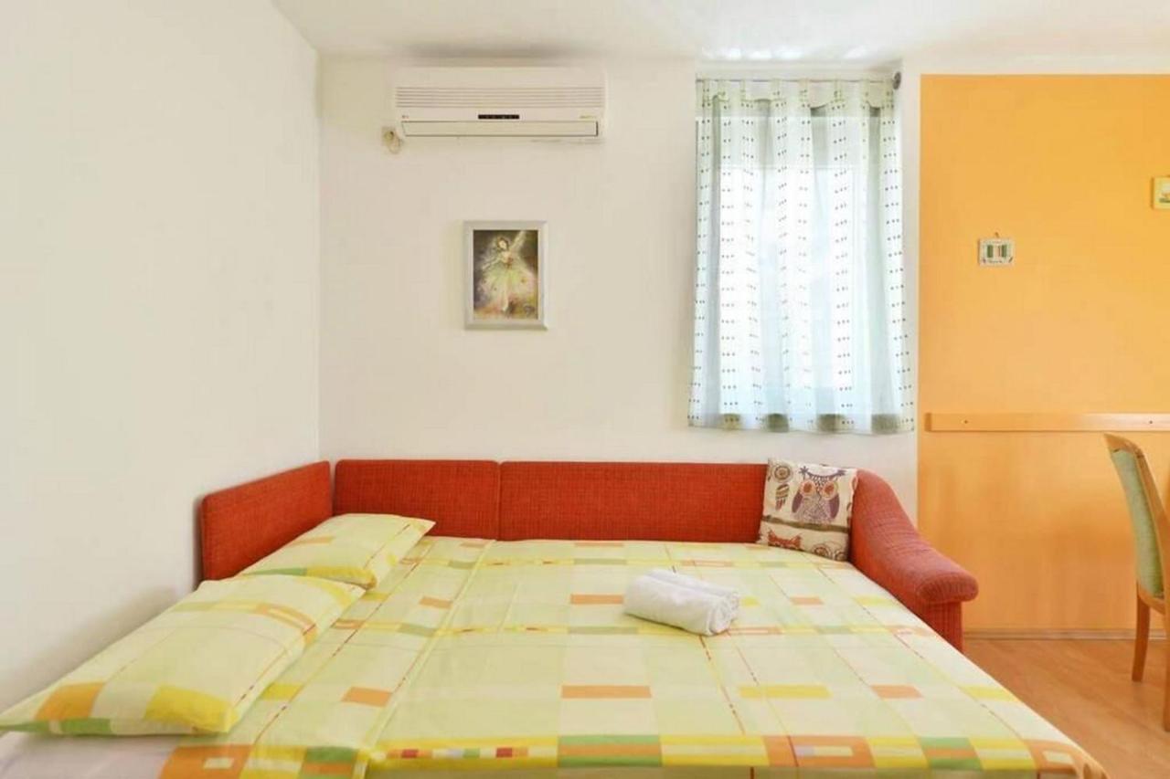 Apartment Vicko Omiš Exterior foto